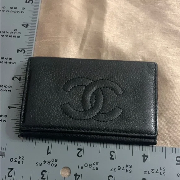 Chanel Black Key Card Holder with Iconic CC Logo hard to find EUC Authentic - Picture 11 of 14